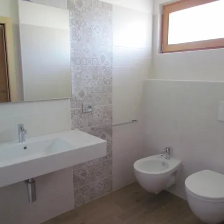 L' Isola Di Arturo Farm stay *