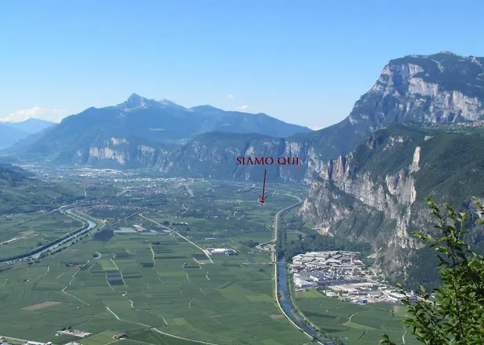 L' Isola Di Arturo בית חווה *